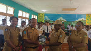 Merawat Gerakan Literasi, Meningkat Minat Baca Buku Bagi Generasi Penerus Papua
