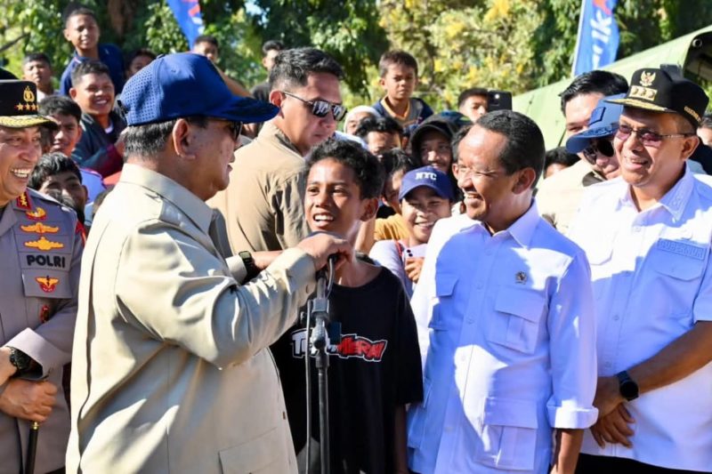 Presiden Prabowo Salurkan Bantuan Rp 200 Miliar saat Kunjungi Korban Gempa Flores